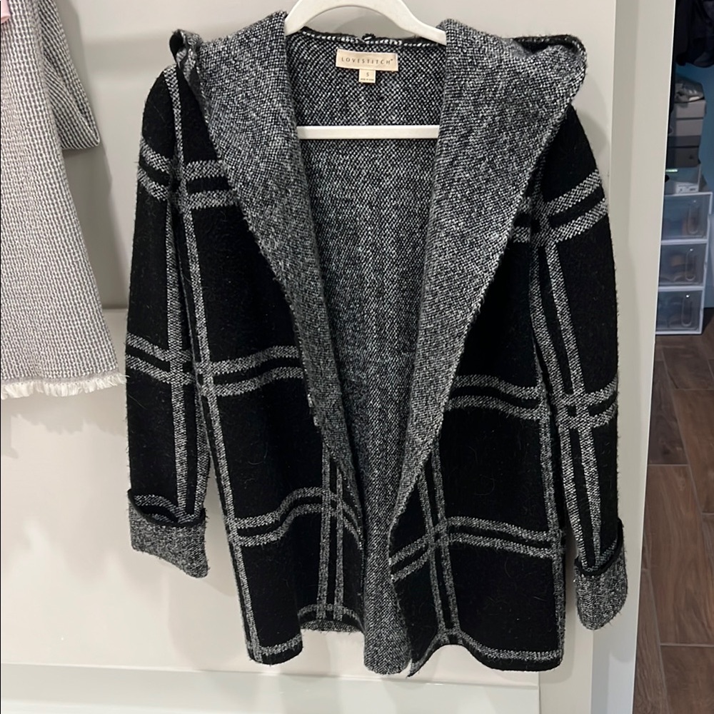 LOVESTITCH | Gray and Black Plaid Sweater